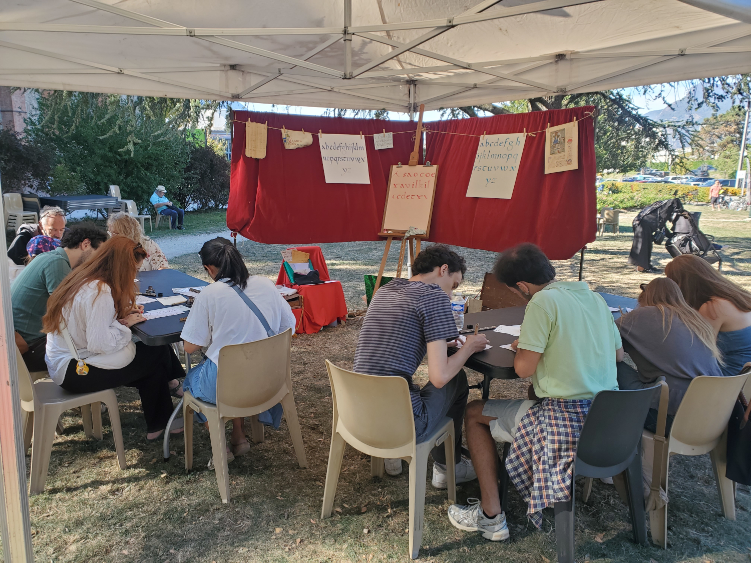 La Calligraphie médiévale remporte un beau succès à Fontaine
